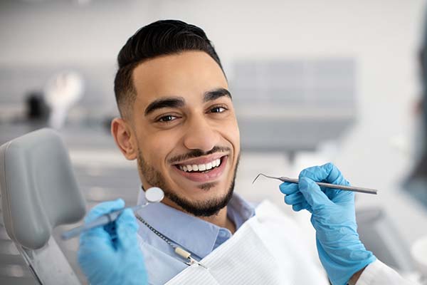 How Your Dentist Uses A Dental Crown